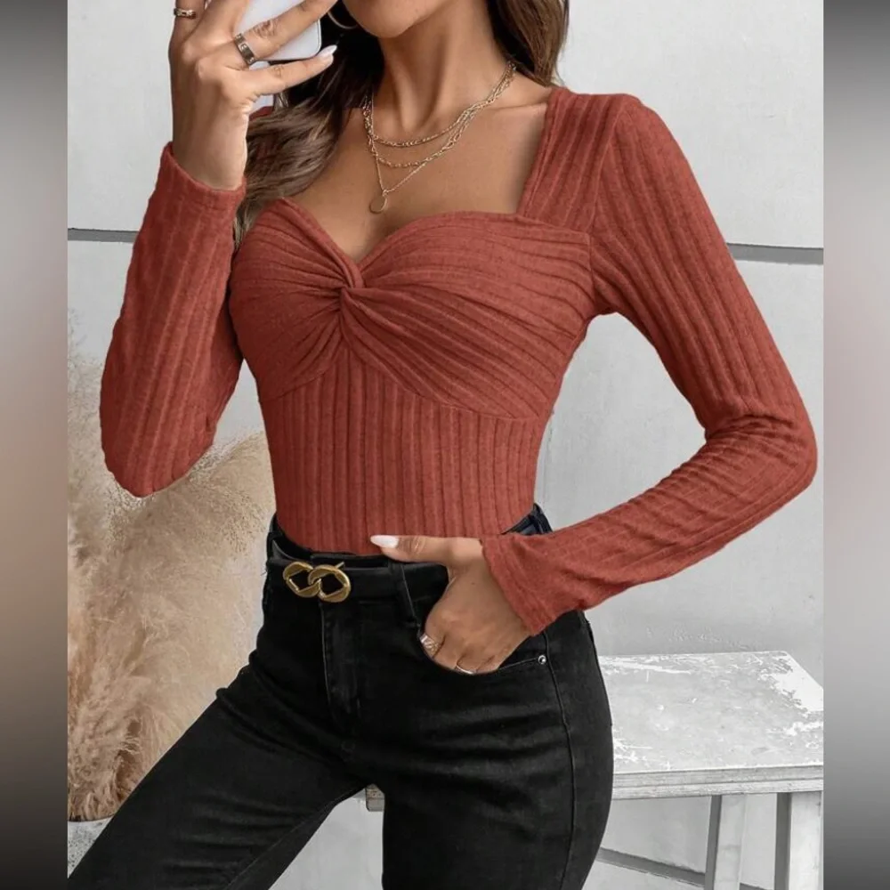 Luxe twist front top